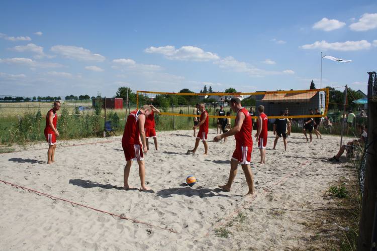 volleyball2010-200.jpg